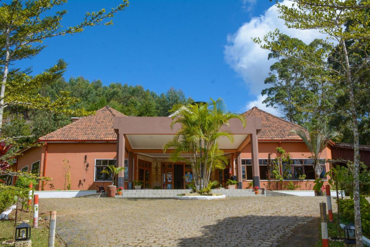 Andasibe Cyperus Hotel Moramanga Exterior foto